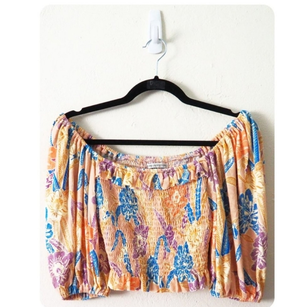 3/$15 Urban Outfitters Smocked Off The Shoulder Floral Crop Top sz S